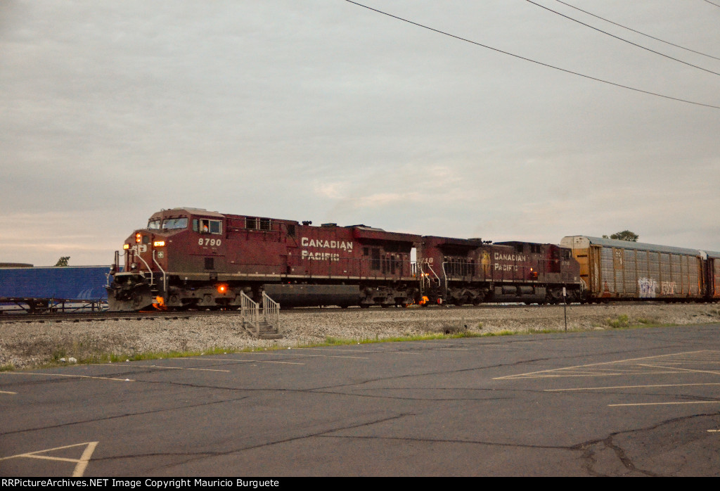 CP ES44AC & AC44CW Locomotives 